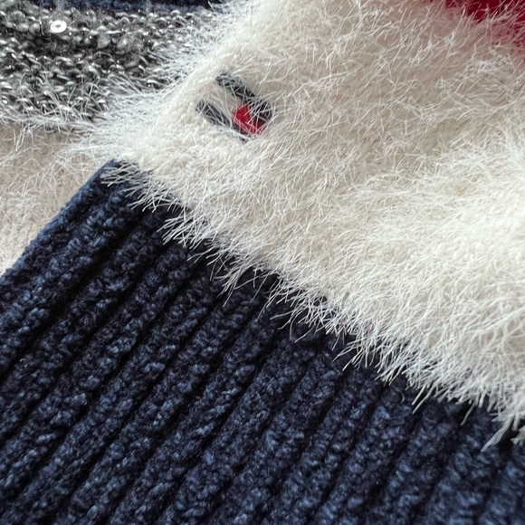 Tommy Hilfiger Sweater - Picture 10 of 10